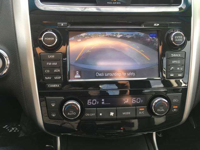 Nissan Altima 2014 photo 17